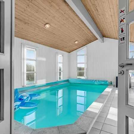 Holiday home Lovely In With Indoor Swimming Pool